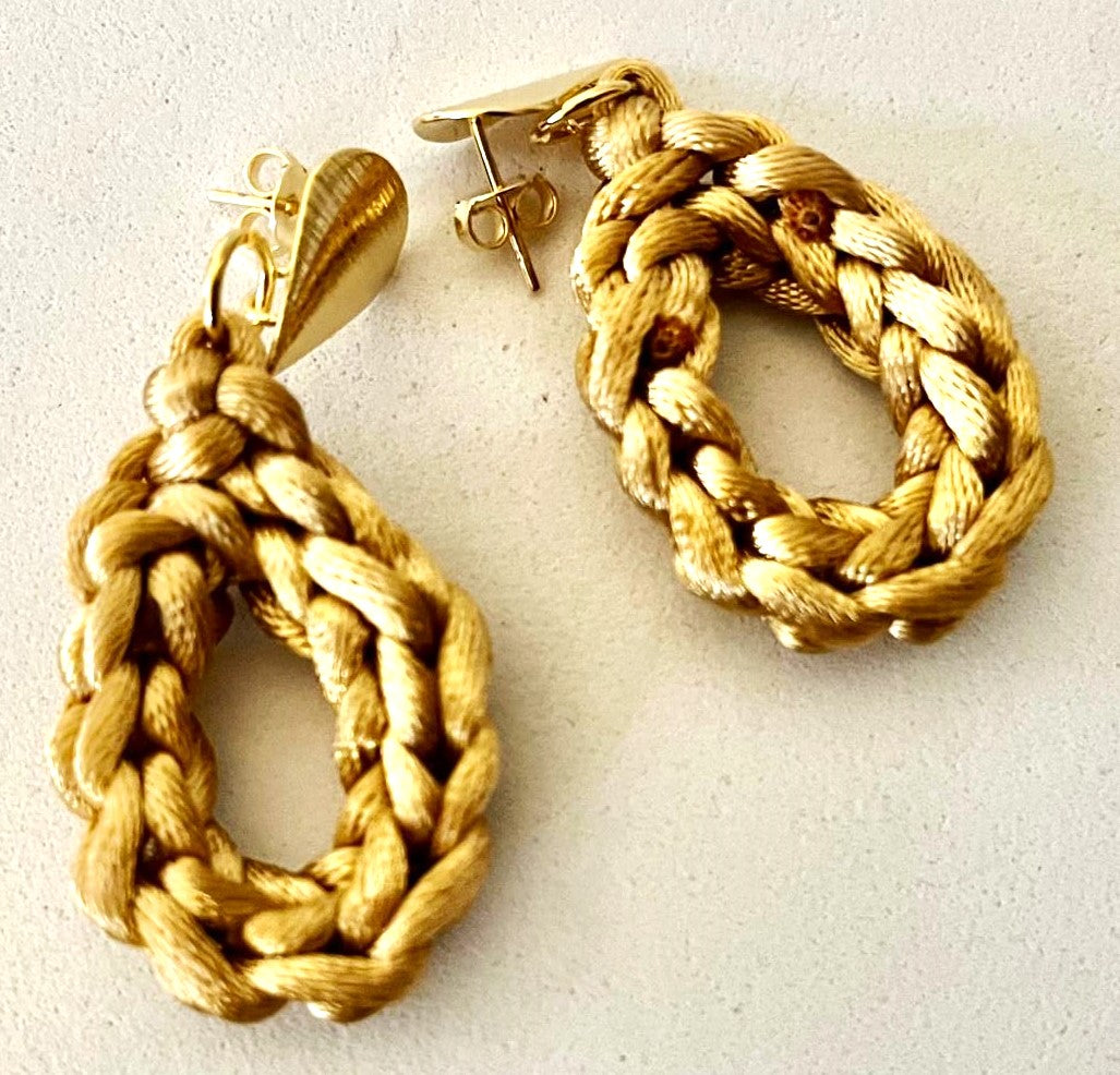 Conjunto Tejido Dorado