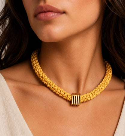 Collar tejido Amarillo