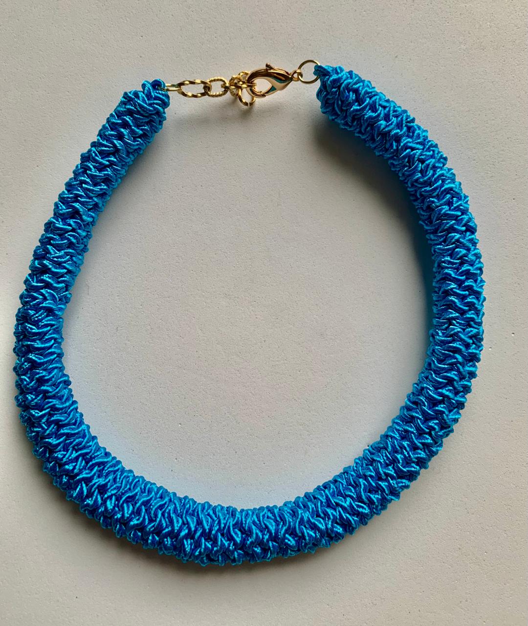 Collar Cordón Tejido