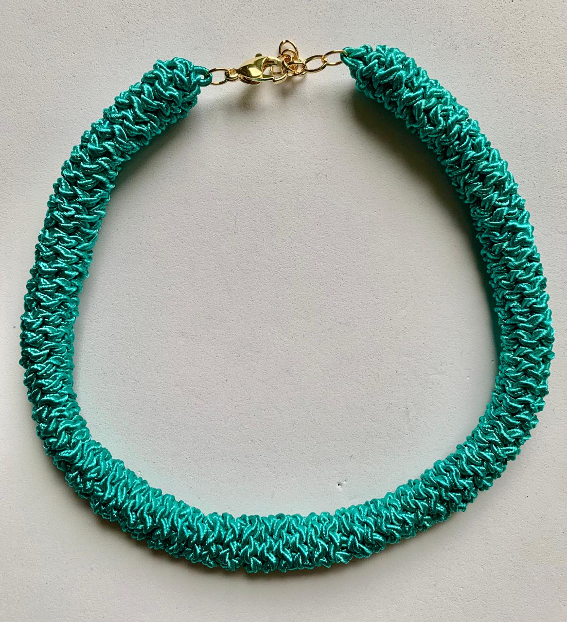 Collar Cordón Tejido