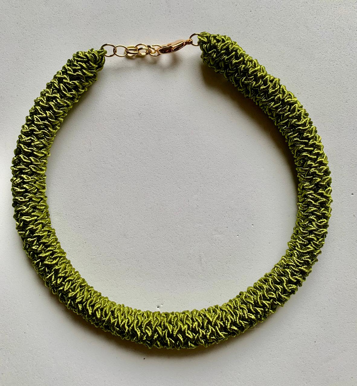 Collar Cordón Tejido
