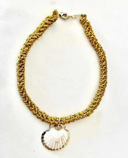 Collar Tejido Amarillo