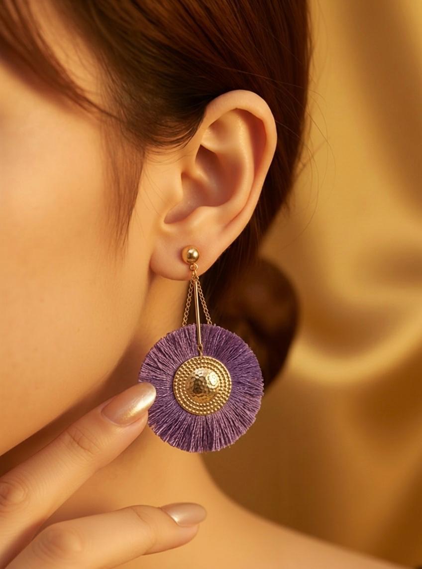 Pendientes de flecos lila o negro