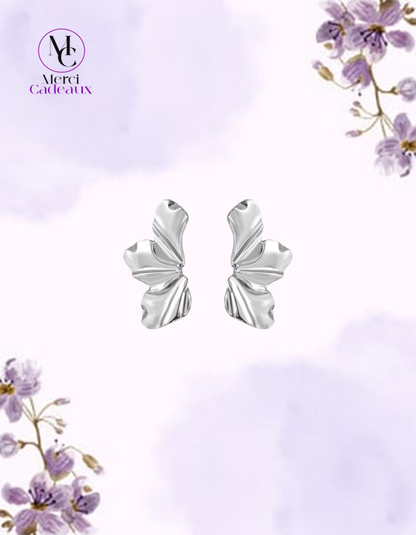 Pendientes de media flor y pétalos irregulares de acero inoxidable plateado