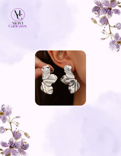 Pendientes de media flor y pétalos irregulares de acero inoxidable plateado