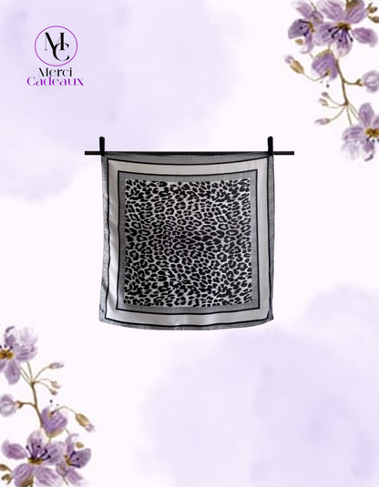 Pañuelo de Seda Animal Print